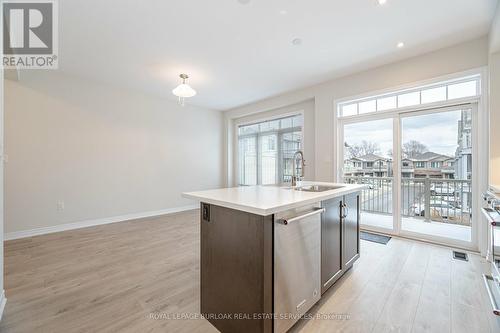 9 - 288 Glover Road, Hamilton, ON - Indoor Photo Showing Kitchen