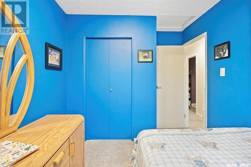 215 La Ronge Road, Saskatoon, SK - Indoor Photo Showing Bedroom