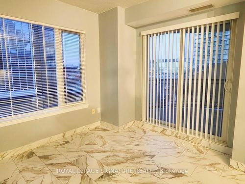 402-385 Prince Of Wales Dr, Mississauga, ON - Indoor Photo Showing Other Room