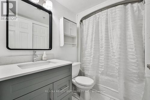 103 - 1460 Bishops Gate, Oakville, ON - Indoor Photo Showing Bathroom