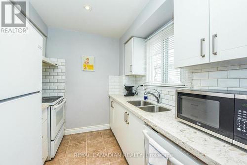 47 - 47 Ellis Drive N, Brampton, ON - Indoor Photo Showing Kitchen With Double Sink