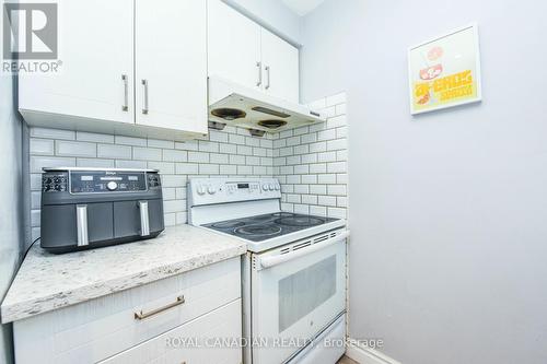 47 - 47 Ellis Drive N, Brampton, ON - Indoor Photo Showing Kitchen