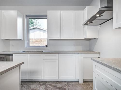 Kitchen - 5280  - 5282 Av. Primot, Longueuil (Saint-Hubert), QC - Indoor Photo Showing Kitchen