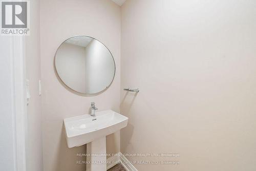 917 Dundas Street W, Whitby (Lynde Creek), ON - Indoor Photo Showing Bathroom