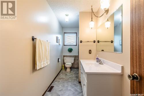 1 Calypso Drive, Moose Jaw, SK - Indoor Photo Showing Bathroom