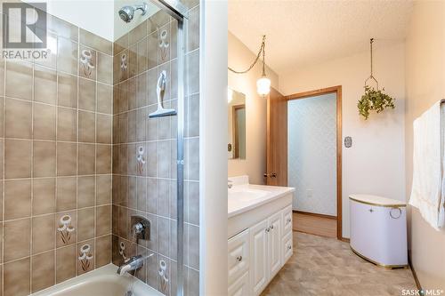 1 Calypso Drive, Moose Jaw, SK - Indoor Photo Showing Bathroom