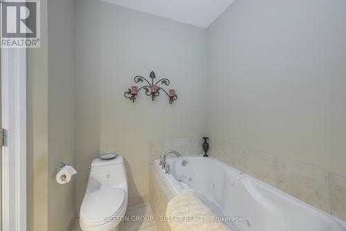 906 - 250 Pall Mall Street, London, ON - Indoor Photo Showing Bathroom