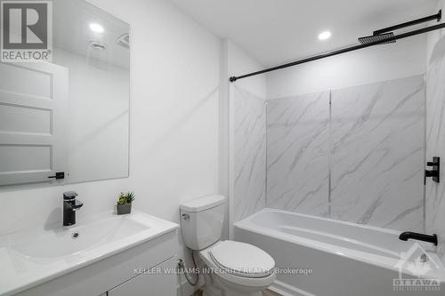 B - 225 Glynn Avenue, Ottawa, ON - Indoor Photo Showing Bathroom