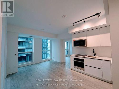 4104 - 327 King Street W, Toronto, ON - Indoor Photo Showing Kitchen