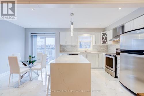 94 Panton Trail, Milton, ON - Indoor Photo Showing Kitchen With Upgraded Kitchen