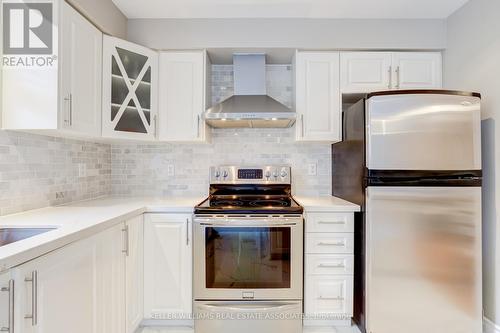 94 Panton Trail, Milton, ON - Indoor Photo Showing Kitchen