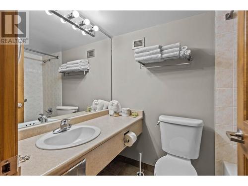 3220 Village Way Unit# 433, Sun Peaks, BC - Indoor Photo Showing Bathroom