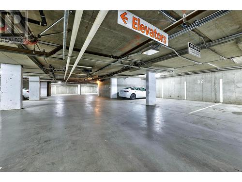 3220 Village Way Unit# 433, Sun Peaks, BC - Indoor Photo Showing Garage