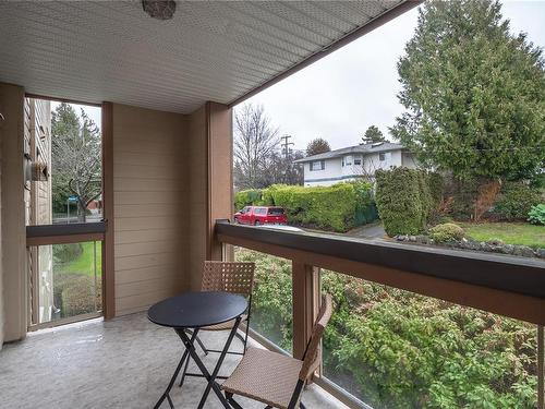 204-1225 Fort St, Victoria, BC - Outdoor With Balcony With Exterior