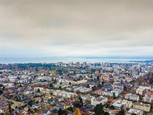 1030 Pentrelew Pl, Victoria, BC 