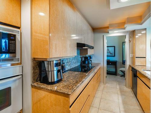 2003-154 Promenade Dr, Nanaimo, BC - Indoor Photo Showing Kitchen