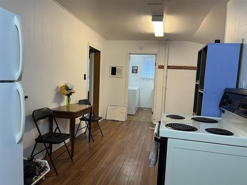 512 Armit Avenue, Fort Frances, ON - Indoor Photo Showing Kitchen