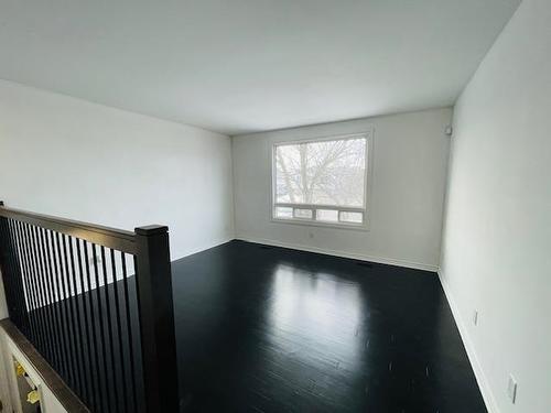 618 Vale Crescent, Thunder Bay, ON - Indoor Photo Showing Other Room