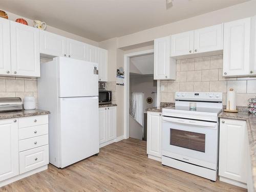 1409 Francis Street W, Thunder Bay, ON - Indoor Photo Showing Kitchen