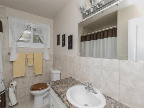 1409 Francis Street W, Thunder Bay, ON - Indoor Photo Showing Bathroom