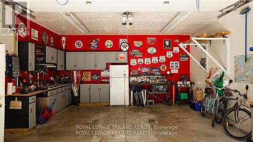 8846 Timberwood Trail, Lambton Shores (Grand Bend), ON - Indoor Photo Showing Garage