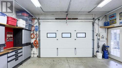 8846 Timberwood Trail, Lambton Shores (Grand Bend), ON - Indoor Photo Showing Garage