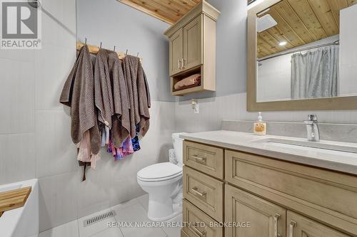 1291 Concession 2 Road, Niagara-On-The-Lake (103 - River), ON - Indoor Photo Showing Bathroom