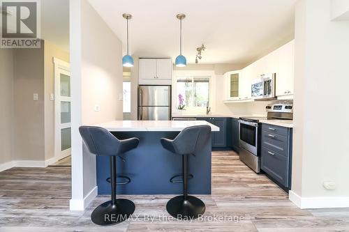 602 Tenth Street, Collingwood, ON - Indoor Photo Showing Kitchen With Upgraded Kitchen