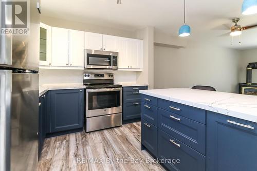 602 Tenth Street, Collingwood, ON - Indoor Photo Showing Kitchen