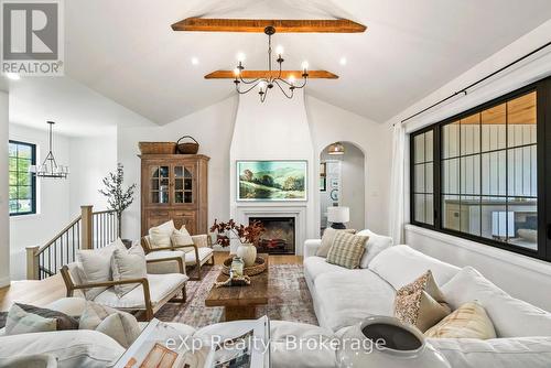 63 Regency Drive, Minto (Clifford), ON - Indoor Photo Showing Living Room