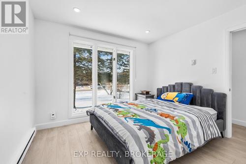 72 Willowbank Road W, Gananoque, ON - Indoor Photo Showing Bedroom