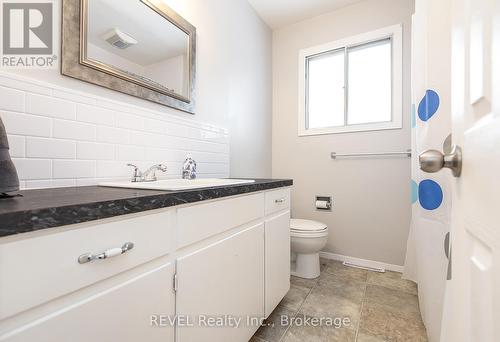 121 Forks Road, Welland (774 - Dain City), ON - Indoor Photo Showing Bathroom