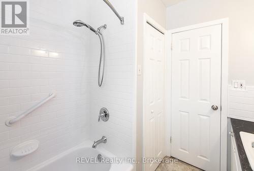 121 Forks Road, Welland (774 - Dain City), ON - Indoor Photo Showing Bathroom