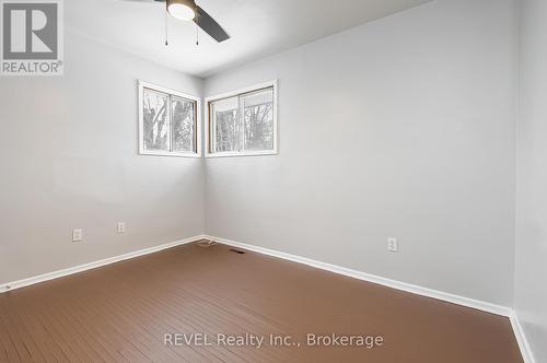 121 Forks Road, Welland (774 - Dain City), ON - Indoor Photo Showing Other Room