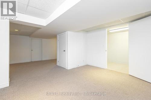 121 Forks Road, Welland (774 - Dain City), ON - Indoor Photo Showing Other Room