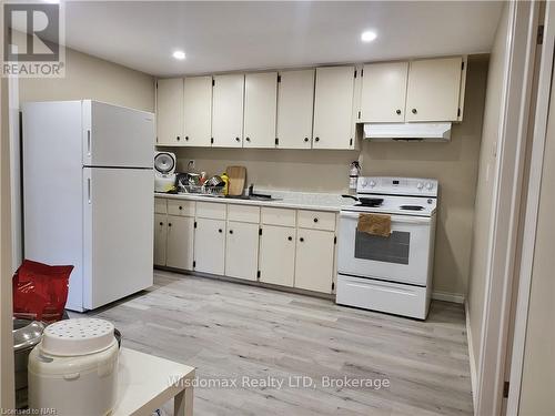 22 Willowdale Avenue, St. Catharines, ON - Indoor Photo Showing Kitchen