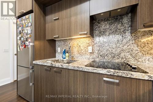 106 - 120 Harrison Garden Boulevard, Toronto, ON - Indoor Photo Showing Kitchen With Upgraded Kitchen