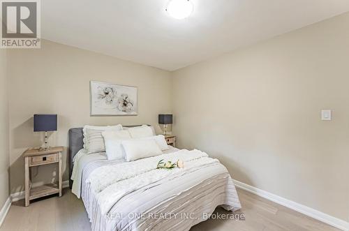 127 Cascade Circle, Richmond Hill, ON - Indoor Photo Showing Bedroom