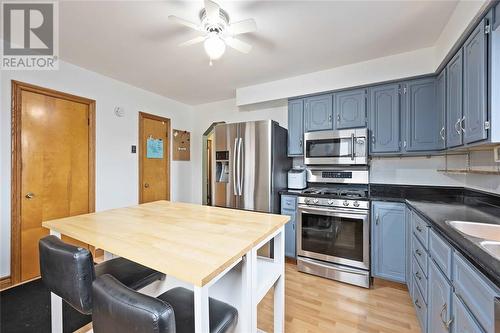 1197 Indian Road North, Sarnia, ON - Indoor Photo Showing Kitchen With Stainless Steel Kitchen