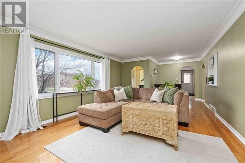 1197 Indian Road North, Sarnia, ON - Indoor Photo Showing Living Room