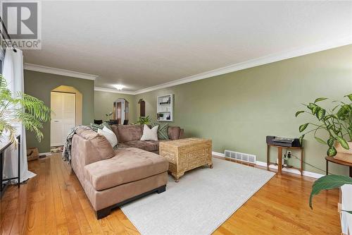 1197 Indian Road North, Sarnia, ON - Indoor Photo Showing Living Room