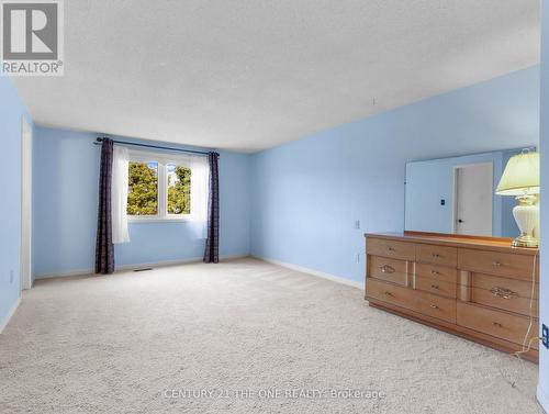 12 Bexhill Drive, London, ON - Indoor Photo Showing Other Room