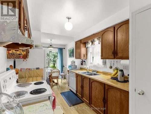 12 Bexhill Drive, London, ON - Indoor Photo Showing Kitchen With Double Sink