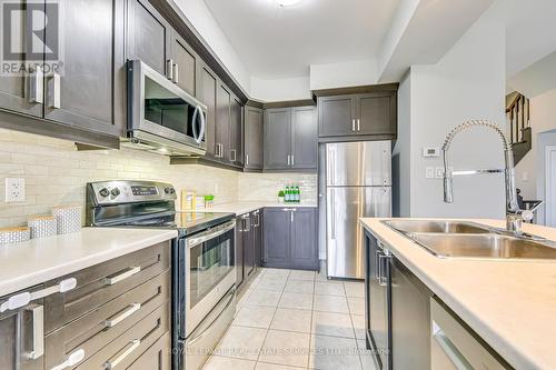 114 Vinton Road, Hamilton, ON - Indoor Photo Showing Kitchen With Double Sink With Upgraded Kitchen