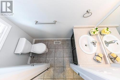 114 Vinton Road, Hamilton, ON - Indoor Photo Showing Bathroom