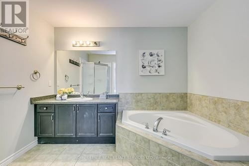 114 Vinton Road, Hamilton, ON - Indoor Photo Showing Bathroom