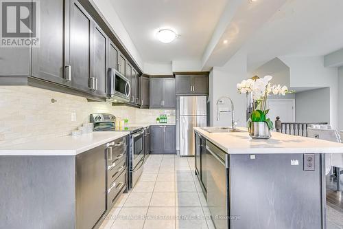 114 Vinton Road, Hamilton, ON - Indoor Photo Showing Kitchen With Upgraded Kitchen