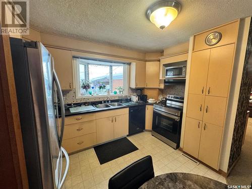 4061 Montague Street, Regina, SK - Indoor Photo Showing Kitchen With Double Sink