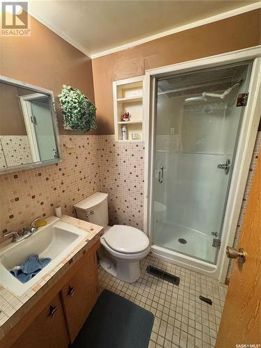 4061 Montague Street, Regina, SK - Indoor Photo Showing Bathroom