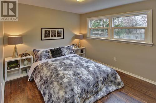 Main - 196 Emery Street E, London, ON - Indoor Photo Showing Bedroom